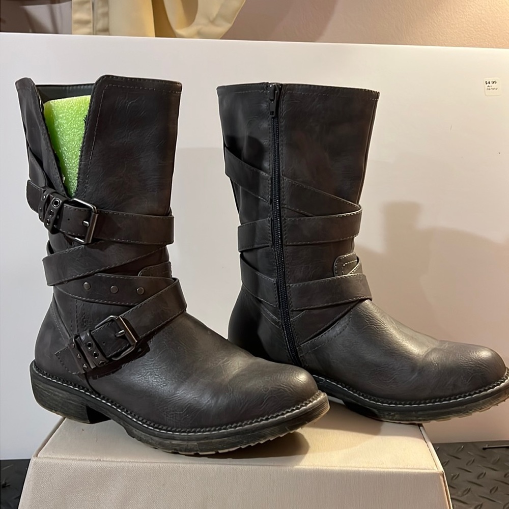 Charcoal gray 1” heel boot